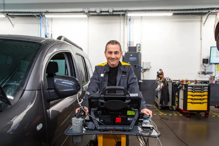 Thillaye Automobiles, expert E-Tech à Formigny-la-Bataille (14) : entretien, diagnostic et réparation de véhicules hybrides et électriques Renault et Dacia.